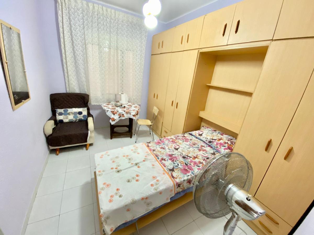 Habitacion Barato En Piso Familiar Compartido El Centro De La Ciudad Cerca De La Estacion De Autobuses ตาร์ราโกนา ภายนอก รูปภาพ