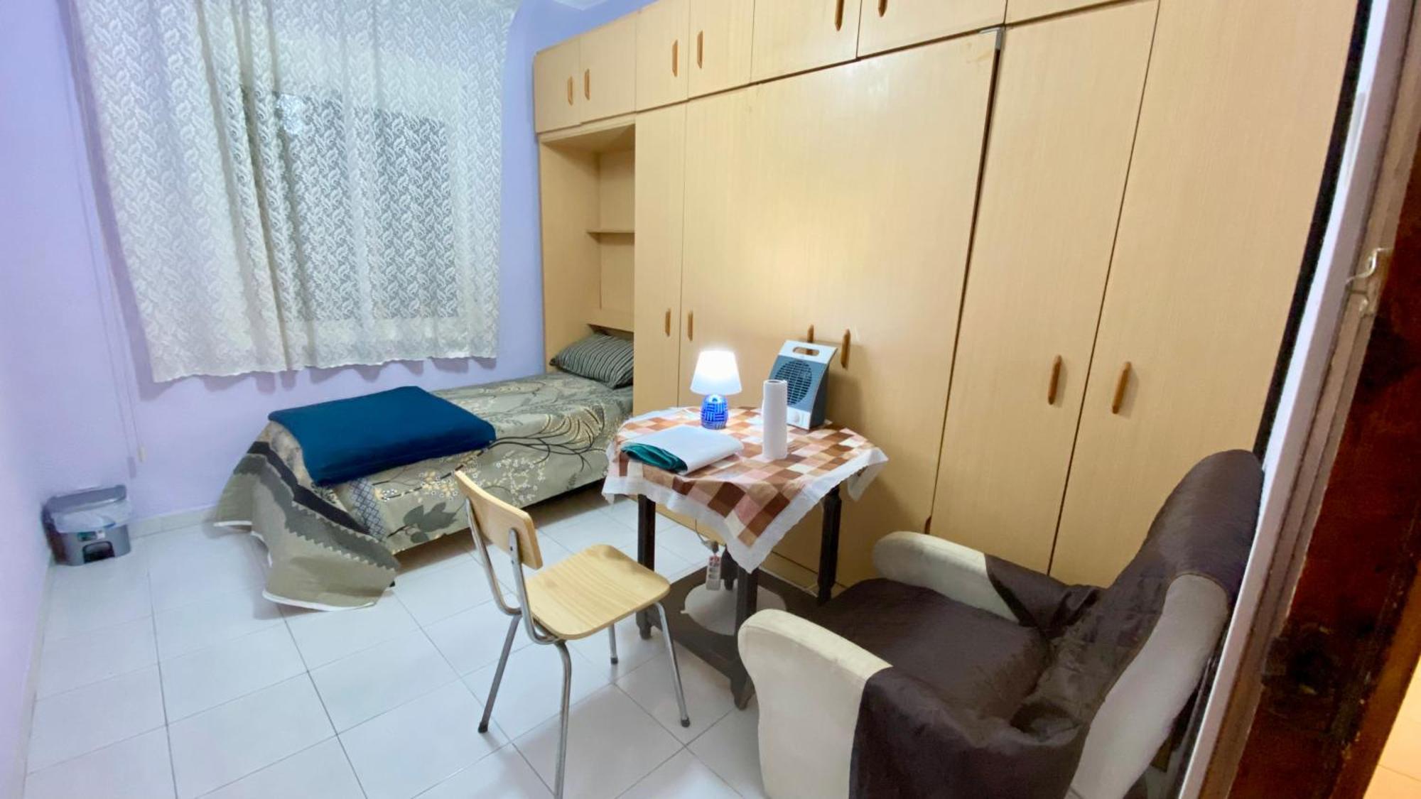 Habitacion Barato En Piso Familiar Compartido El Centro De La Ciudad Cerca De La Estacion De Autobuses ตาร์ราโกนา ภายนอก รูปภาพ