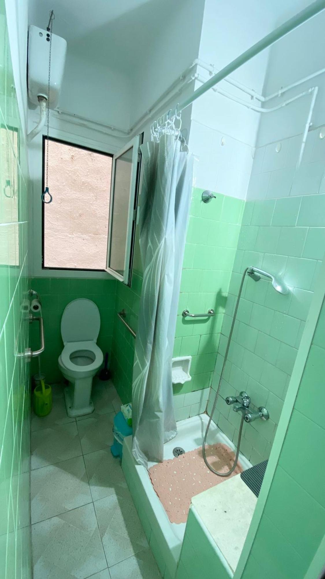 Habitacion Barato En Piso Familiar Compartido El Centro De La Ciudad Cerca De La Estacion De Autobuses ตาร์ราโกนา ภายนอก รูปภาพ